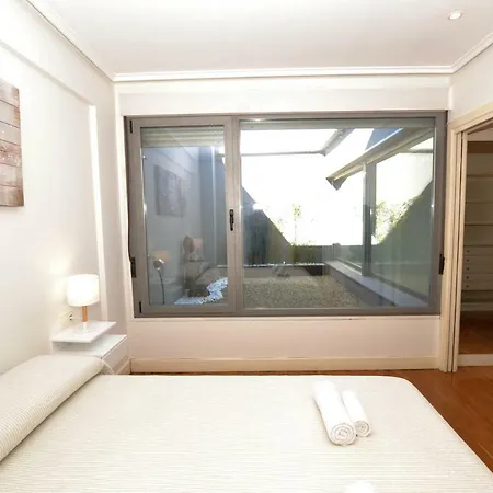 Casa Con Jardin En El Centro De Donostia *