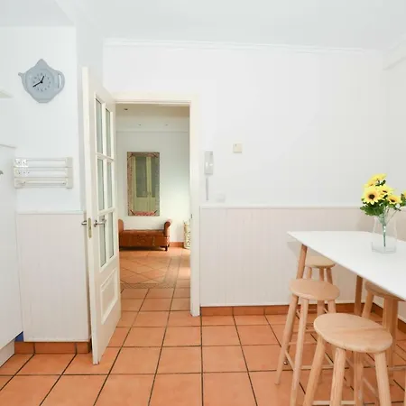 Casa Con Jardin En El Centro De Donostia Hébergement de vacances *