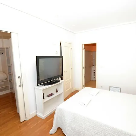 Casa Con Jardin En El Centro De Donostia